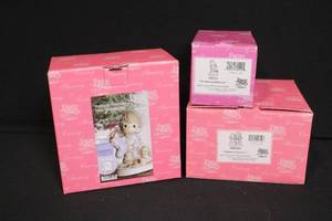 lot 370 image: Set of 3 Precious Moments Figurines in Original Boxes