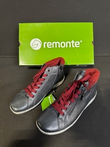 lot 31R image: Remonte R1473-14 Womens Black Leather Sneakers Size 39 with Red Laces