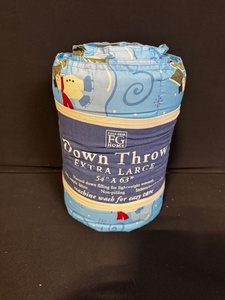 lot 31V image: FG Home Down Throw Extra Large 54x63 Snowman Design
