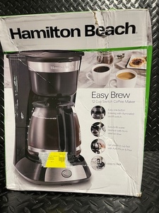 lot 246 image: Hamilton Beach Easy Brew 12 Cup Coffee Maker in Box