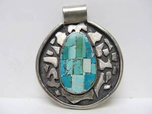 lot 24 image: Lovely Vintage Mid Century Turquoise & Sterling Silver Mosaic Pendant 
