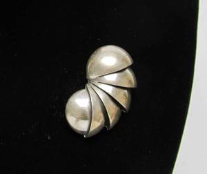 lot 52 image: Vintage Sterling Silver TAXCO Brooch
