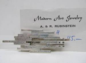 lot 67 image: Vintage Sculptural Modernist Sterling Silver Brooch by Aaron Rubenstein