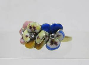 lot 81 image: Lovely Signed 14K Gold Ring wEnameled Flowers & Diamonds - Size 6.5