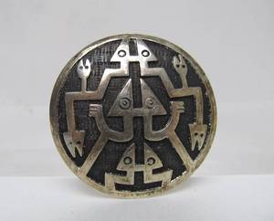 lot 86 image: Vintage Ecuadorian Silver Brooch Pendant
