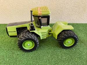 lot 30 image: Steiger Panther 1984 Pacesetter Decanter #3 in Series 4WD