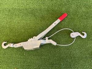 lot 38 image: 2 Ton Cable Puller