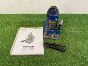 lot 44 image: 12 Ton Bottle Jack