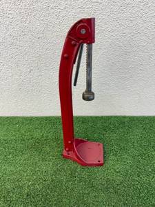 lot 58 image: Vintage Bottle Capper