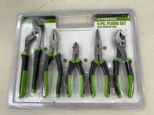 lot 71 image: New 5 Pc Pliers Set