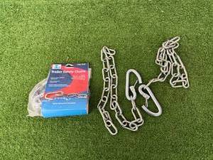 lot 95 image: Trailer Safety Chains