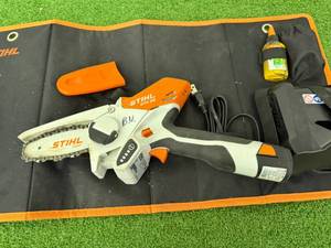 lot 100 image: Stihl GTA 26 Cordless Mini Chainsaw