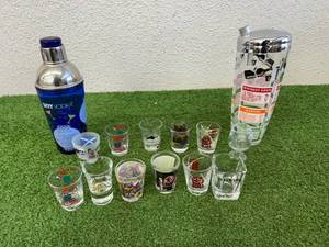 lot 107 image: Shot Glasses & Drink Mixers