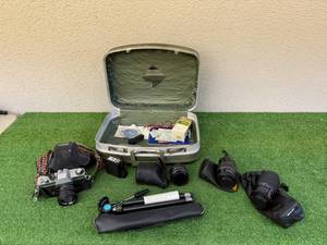 lot 119 image: Petri FT1000 Camera and Supplies