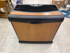 lot 120 image: Kenmore Humidifier