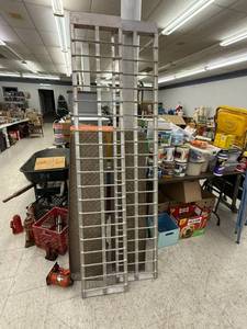 lot 13 image: 600# Aluminum Loading Ramps