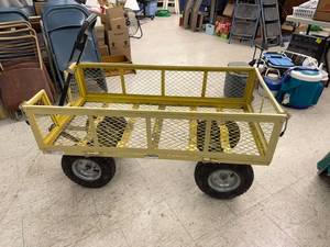 lot 20 image: Wagon with Drop Down Sides