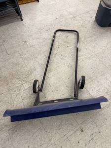 lot 27 image: The Snowcaster