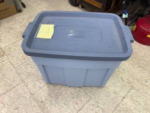 lot 153 image: Diane 8 Piece Fine Porcelain China Set