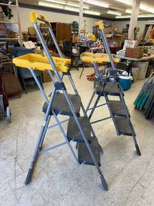 lot 160 image: 2 Cosco Step Stools