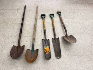 lot 203 image: Shovels