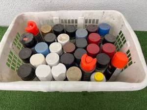 lot 215 image: Spray Paint