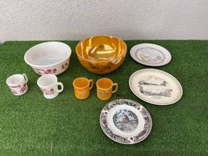 lot 224 image: Tom & Jerry Glassware, Plates
