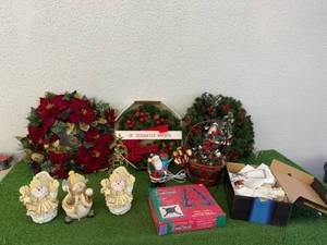 lot 243 image: Holiday Items