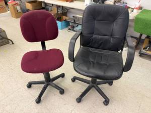 lot 251 image: Office Chairs