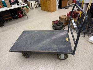 lot 10 image: Flatbed Cart 30 x 48