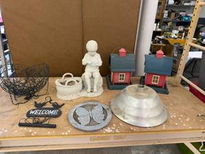 lot 304 image: Mixed Outdoor Lot