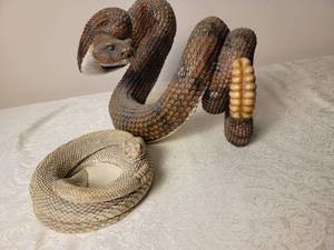 lot 250 image: Resin Rattlesnake Decorative Accents