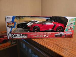 lot 255 image: Jada Hyper Chargers RC Remote Control Cars, NIB