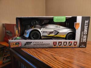 lot 256 image: Forza Motorsport Corvette RC Remote Control Car, NIB