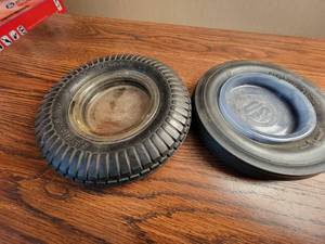 lot 300 image: Vintage Tire Royal Ashtray  Collection