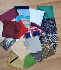 lot 262 image: Vintage Mens Pocket Square Collection