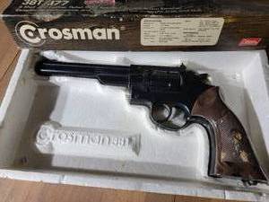 lot 310 image: Crossman Pellet Revolver Gun