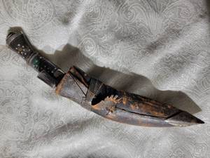 lot 313 image: Antique Gurkha Kukri with 2 Utility Knives in One Sheath