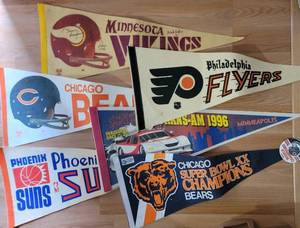 lot 407 image: Vintage Pennant Collection  Bears  Vikings  Flyers 