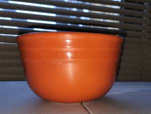 lot 363 image: Vintage Orange Oxford Stoneware Mixing Bowl