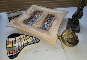 lot 299 image: Retro Ashtray Collection