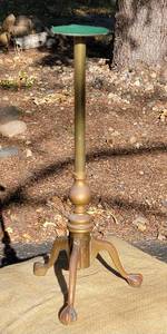 lot 414 image: Tall Brass Pawfoot Shoppe Hat Stand