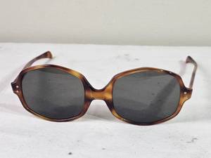 lot 96 image: Vintage American Optical True Color Tortoise Oval Sunglasses  AO USA