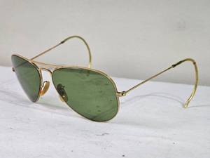 lot 98 image: Vintage B&L Ray-Ban USA Gold Aviator Sunglasses  Green G-15 Lenses