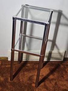 lot 26B image: Modern Chrome and Glass Display Pedestal Stand