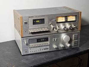 lot 440 image: Sony Stereo Cassette Deck TC-K4  Sony FMAM Receiver STR-V4S