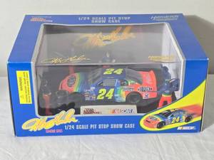 lot 161 image: NASCAR Die Cast Model Cars - 124 - Racing Champions - Jeff Gordon Scale Pit Showcase - DuPont Chevrolet Monte Carlo Hendrick #24 (1995)