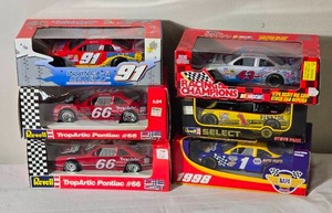 lot 154 image: NASCAR Die Cast Model Cars  124  Racing Champions  Revell  Action  Invica-Shield #91 Trickle (1999), TropArtic #66 Trickle (1991), STP #43 Hamilton (1996), Pennzoil #1 Park (1998), NAPA #1 Park (1998)