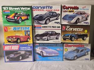 lot 334 image: Corvette Collectors Model Kit Lot  9 Kits