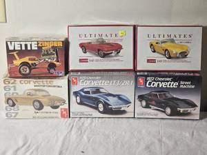 lot 335 image: Vintage Corvette & Cobra Model Kit Lot  6 Kits